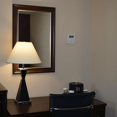 Quality Inn O'Hare Airport Schiller Park Bagian luar foto